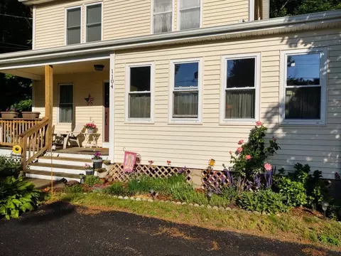 1104 Smithfield Ave, Lincoln, RI 02865
