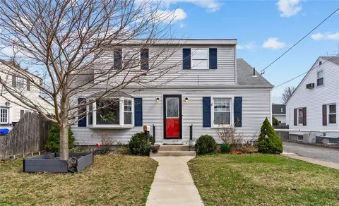 123 Bloodgood St, Pawtucket, RI 02861