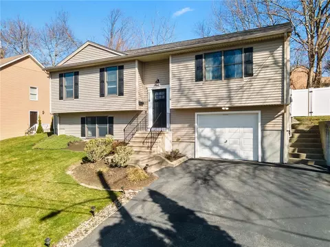 119 Meadow Rd, North Providence, RI 02904