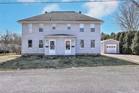 Exterior - 2 Hazard St, South Kingstown, RI 02879 photo 3 of 19