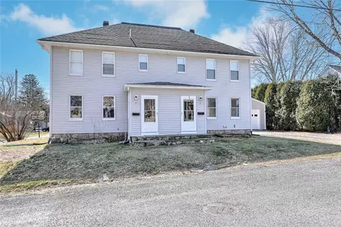 Exterior - 2 Hazard St, South Kingstown, RI 02879 photo 2 of 19