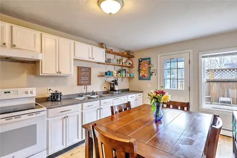 Dining - 2 Hazard St, South Kingstown, RI 02879 photo 1 of 4