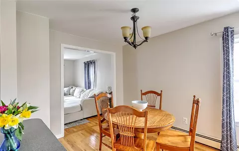 Dining - 2 Hazard St, South Kingstown, RI 02879 photo 3 of 4