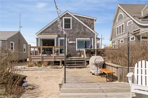 25 Beach Row, Narragansett, RI 02879