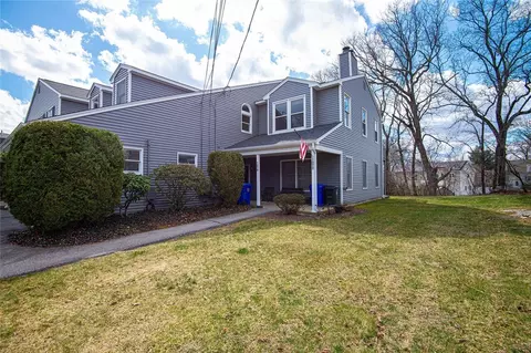 107 Overlook Cir #D, North Providence, RI 02904