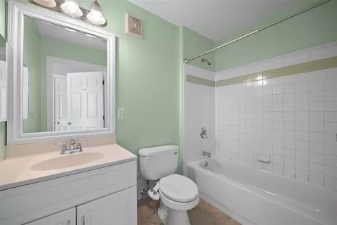 Bath - 94 Mill Street St #304, Woonsocket, RI 02895 photo 1 of 2