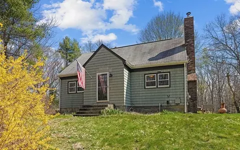 2124 Harkney Hill Rd, Coventry, RI 02816