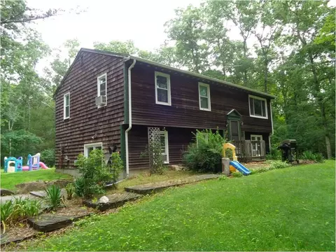 5655 Flat River Rd, Coventry, RI 02827