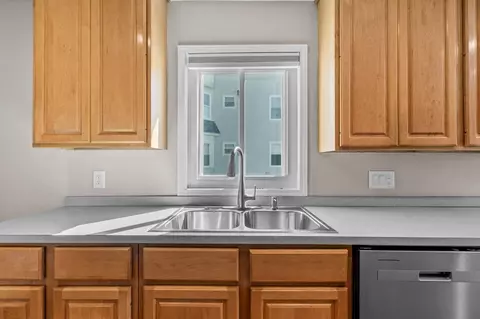 40 Vestal St, Fall River, MA 02720 photo 7