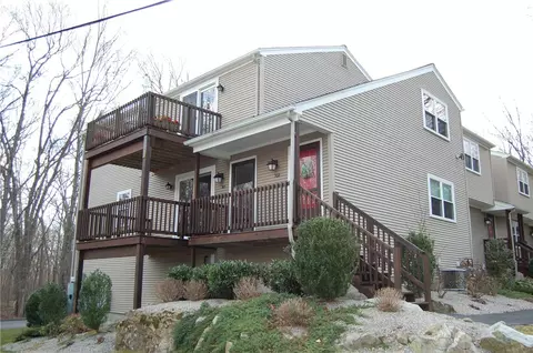 351 New London Ave #501, Warwick, RI 02886