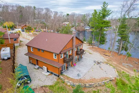 40 Moss Ln, Burrillville, RI 02859