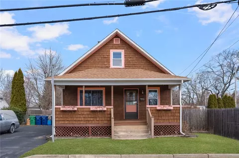 65 Dryden Blvd, Warwick, RI 02888