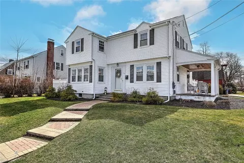 78 Fairfield Rd, Cranston, RI 02910