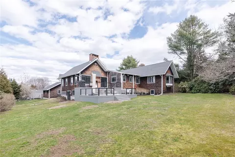94 Columbia Ave, Jamestown, RI 02835