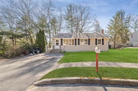23 Trafford Park Dr, Coventry, RI 02816