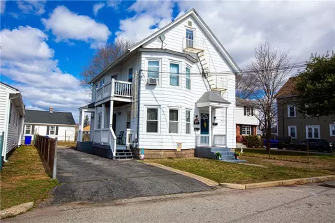 10 Home St, Pawtucket, RI 02861