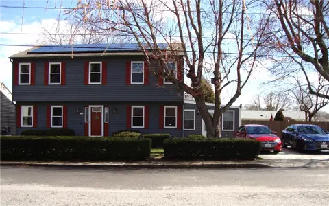 88 Lexington Ave, West Warwick, RI 02893
