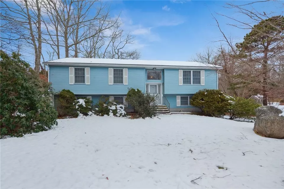 150 Winnapaug Rd, Westerly, RI 02891 26 Photos Movoto