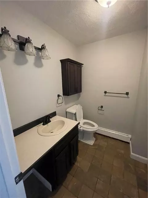Bath - 203 E Shore Dr, Coventry, RI 02816 photo 1 of 3
