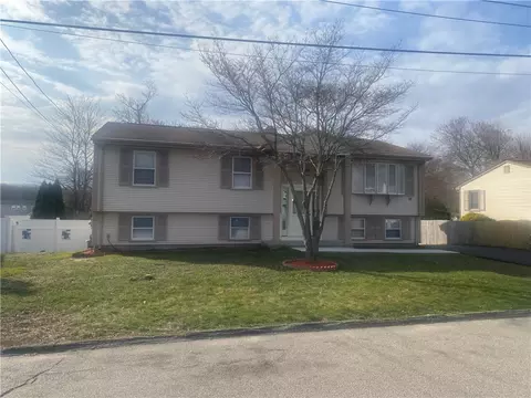 35 Truman St, Johnston, RI 02919