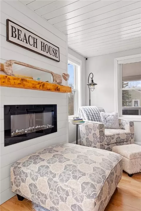 Living - 37 Parker Ave, Warren, RI 02885 photo 2 of 3