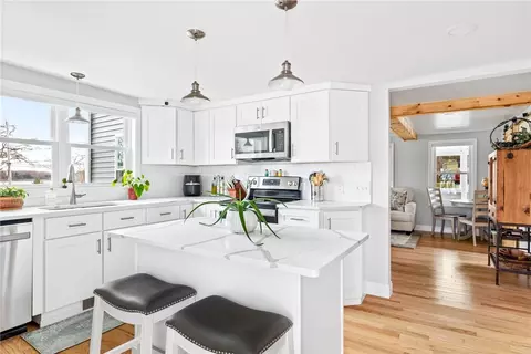 Kitchen - 37 Parker Ave, Warren, RI 02885 photo 3 of 5