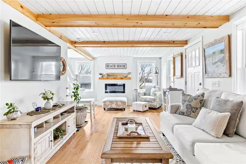 Living - 37 Parker Ave, Warren, RI 02885 photo 3 of 3