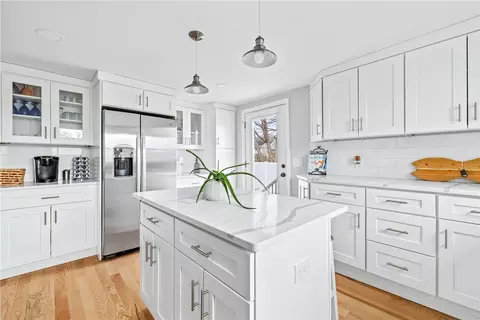 Kitchen - 37 Parker Ave, Warren, RI 02885 photo 5 of 5