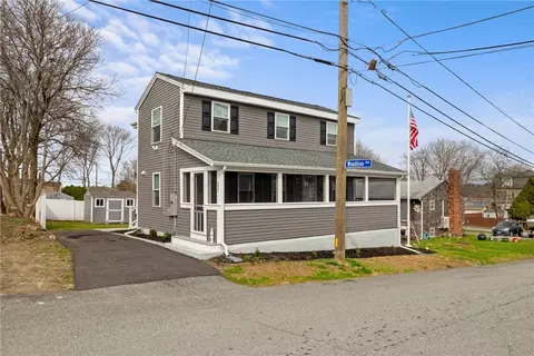 Exterior - 37 Parker Ave, Warren, RI 02885 photo 2 of 7