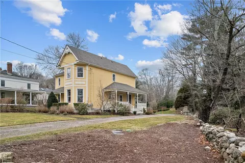 Exterior - 593 Main St, South Kingstown, RI 02879 photo 12 of 12