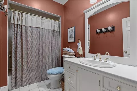 Bath - 593 Main St, South Kingstown, RI 02879 photo 6 of 7