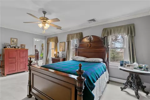 Bedroom - 593 Main St, South Kingstown, RI 02879 photo 2 of 6