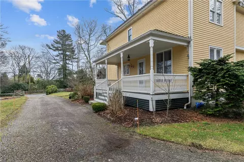 Exterior - 593 Main St, South Kingstown, RI 02879 photo 9 of 12