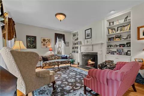 Living - 593 Main St, South Kingstown, RI 02879 photo 3 of 7