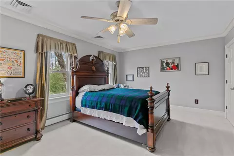 Bedroom - 593 Main St, South Kingstown, RI 02879 photo 1 of 6