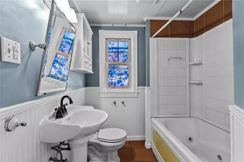 Bath - 531 Winter St, Woonsocket, RI 02895 photo 1 of 1