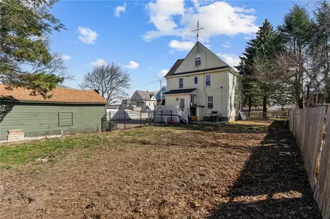 Exterior - 531 Winter St, Woonsocket, RI 02895 photo 4 of 5