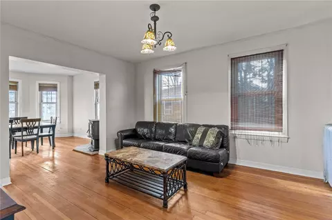 Living - 531 Winter St, Woonsocket, RI 02895 photo 1 of 3