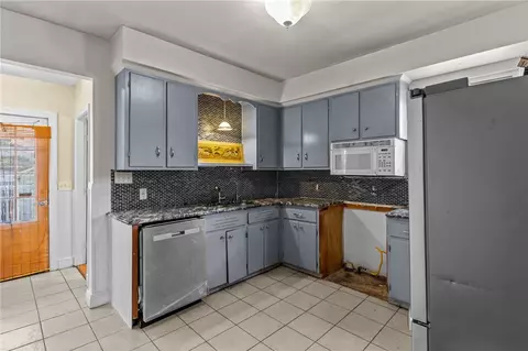 Kitchen - 531 Winter St, Woonsocket, RI 02895 photo 2 of 2