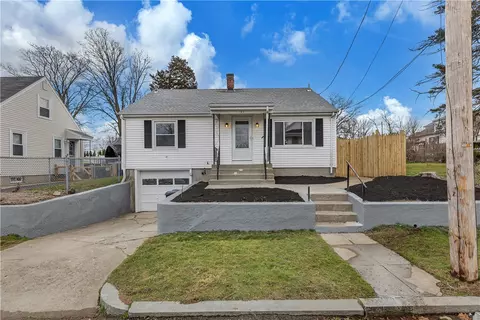126 S Rose St, East Providence, RI 02914