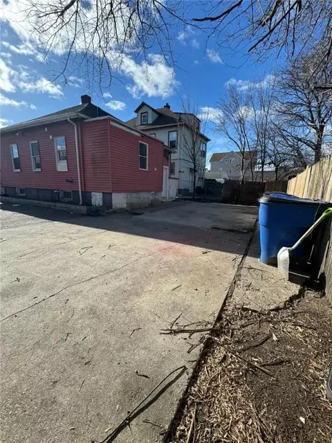 48 De Soto St, Providence, RI 02909