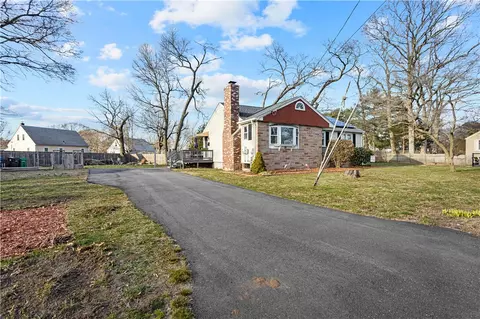 36 Galant Dr, Warwick, RI 02886 photo 2