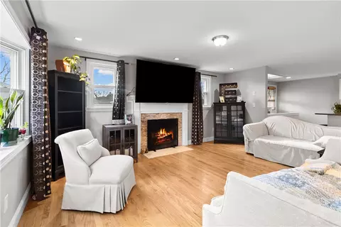 36 Galant Dr, Warwick, RI 02886 photo 12