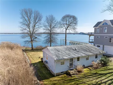 2 Riptide Dr, North Kingstown, RI 02874 photo 8