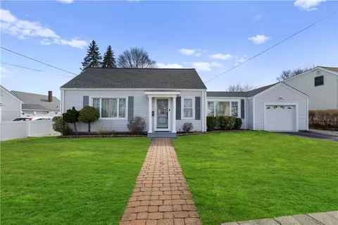 173 London Ave, Pawtucket, RI 02861
