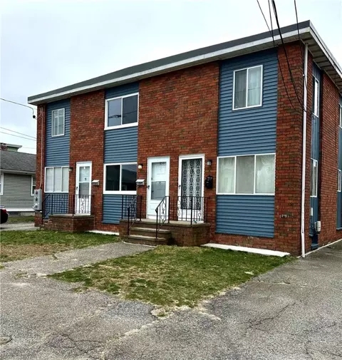15 Barrows St, Providence, RI 02909