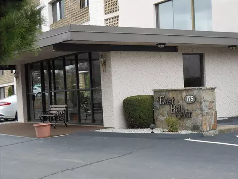 175 Hoffman Ave #107, Cranston, RI 02920