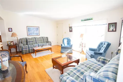Living - 46 Liena Rose Way, Coventry, RI 02816 photo 6 of 9