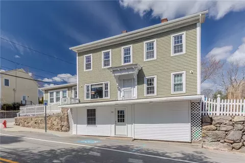 100 Main St, Hope, RI 02831