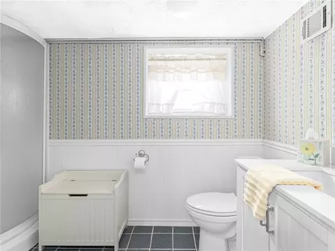 Bath - 35 Carnation Dr, Warwick, RI 02886 photo 2 of 3